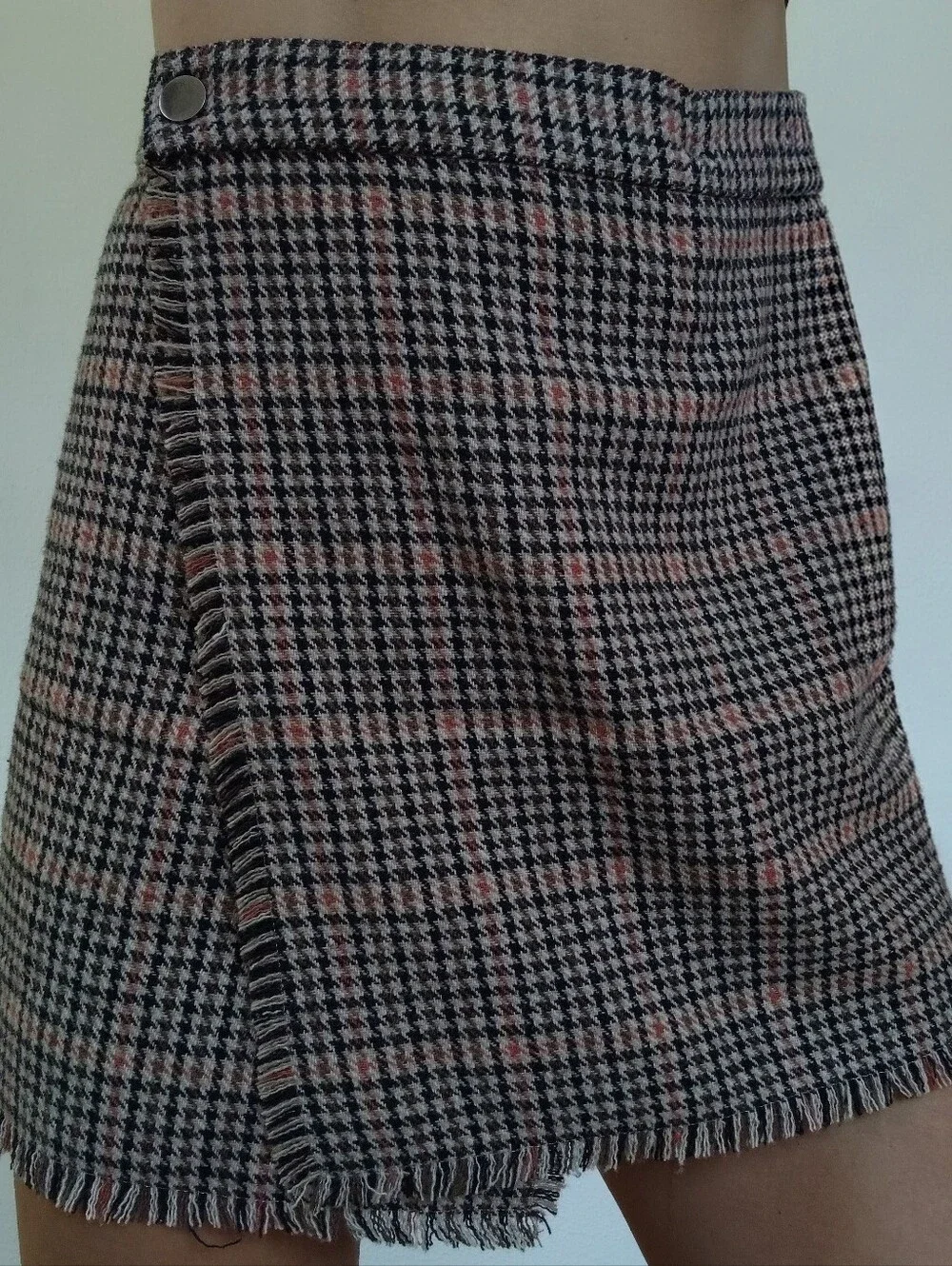 Urban Outfitters Plaid Houndstooth Flannel Wrap Skirt / Size Medium
